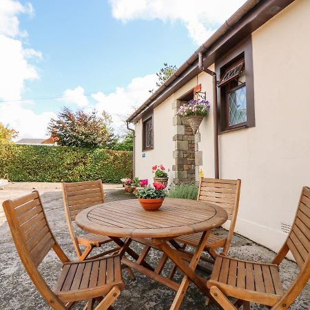 Courtyard Cottage Duns Exterior photo