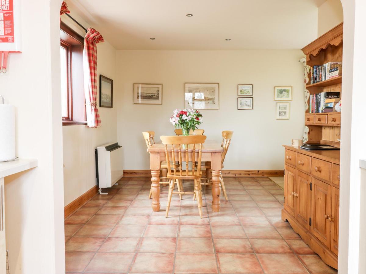 Courtyard Cottage Duns Exterior photo