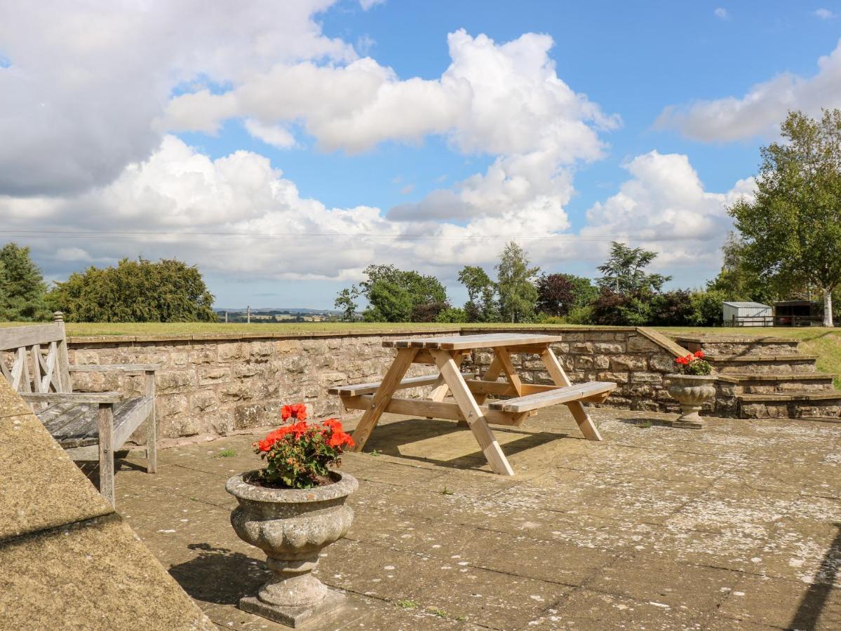 Courtyard Cottage Duns Exterior photo
